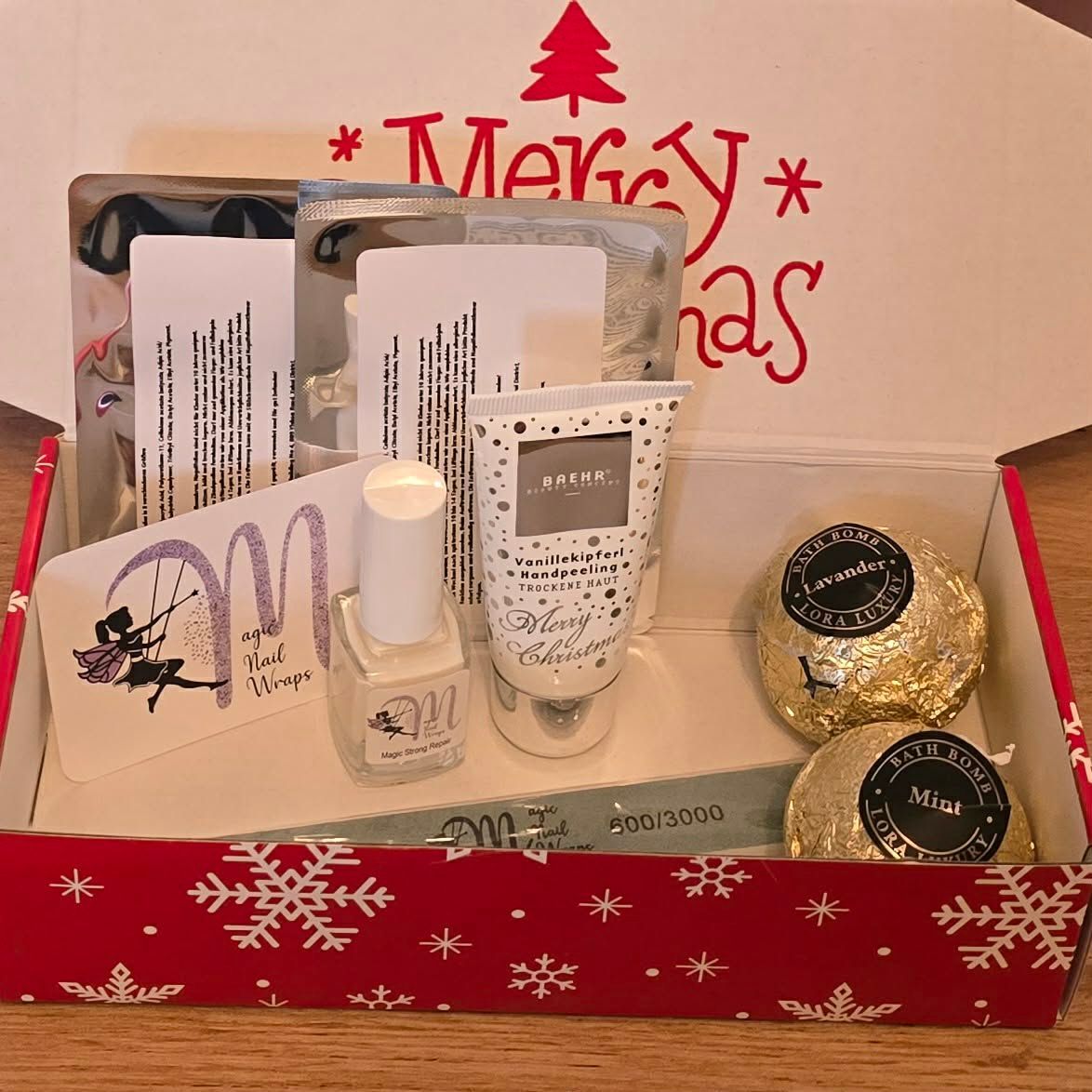 C’est moi  Strong – sehr exklusives und extrem limitiertes Me-Time-Paket mit 7 Artikeln im Geschenkkarton(weitere Beschreibung s. Text) Versand nur innerhalb Deutschlands möglich, 1 Stück pro Person!