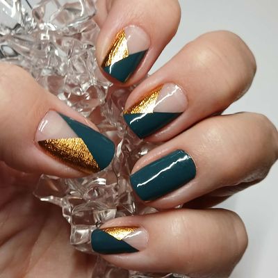 Waldglanz, teilweise transparente 16-er Nagelfolie Magic Nail Wraps Waldglanz, teilweise transparente 16-er Nagelfolie Magic Nail Wraps