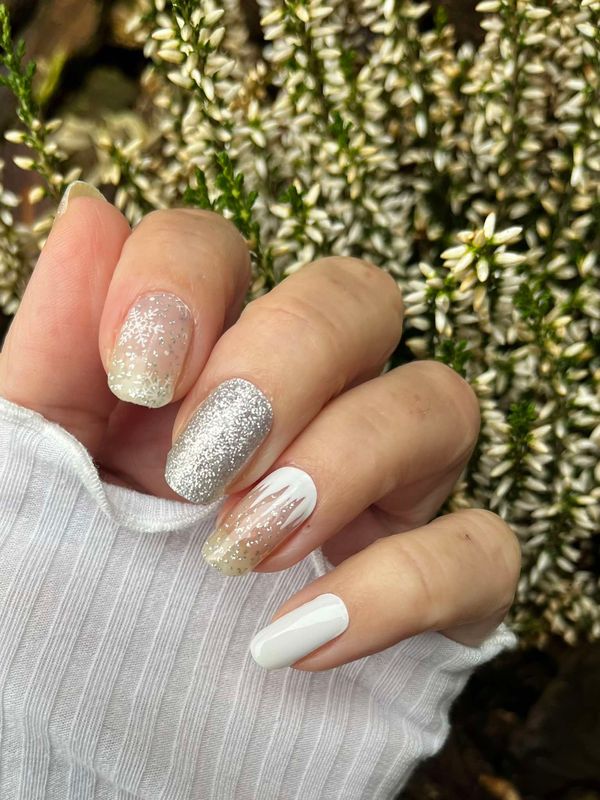 Icestorm, teilweise transparent, 16-er Nagelfolie Magic Nail Wraps Icestorm, teilweise transparent, 16-er Nagelfolie Magic Nail Wraps