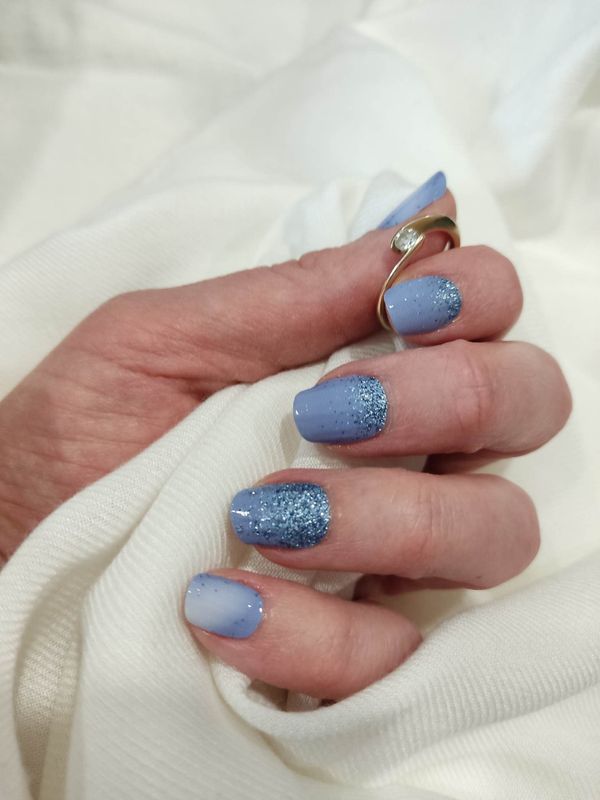 Beautiful Helen Baby Blue, 16er-Nagelfolie