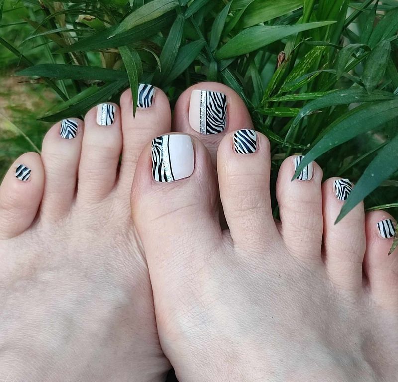 Tiger Chic, UV-Gel-Folie für Füße, 32er-Nagelfolie Magic Nail Wraps, NGF200016