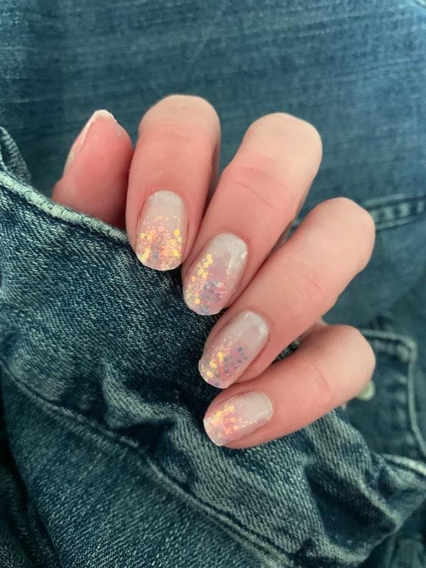 Adorable Girl, teiltransparent, 16-er Nagelfolie Adorable Girl, teiltransparent, 16-er Nagelfolie