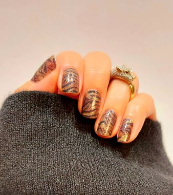 Guaranteed wild, 22er-Premium Nagelfolie