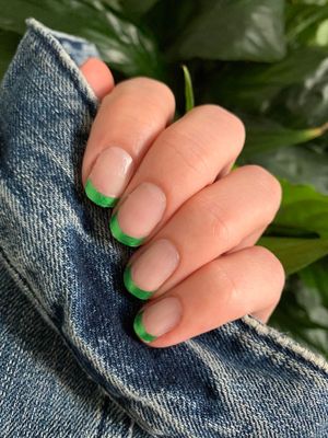 French in Green, teiltransparent, 16-er Nagelfolie French in Green, teiltransparent, 16-er Nagelfolie