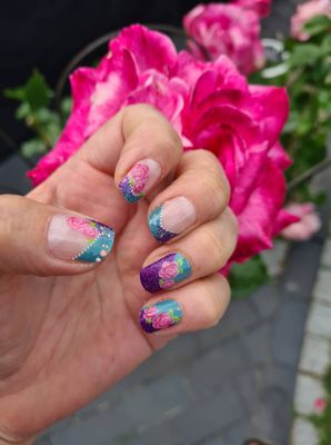 Midnight Rose, 16er-Nagelfolie Midnight Rose, 16er-Nagelfolie