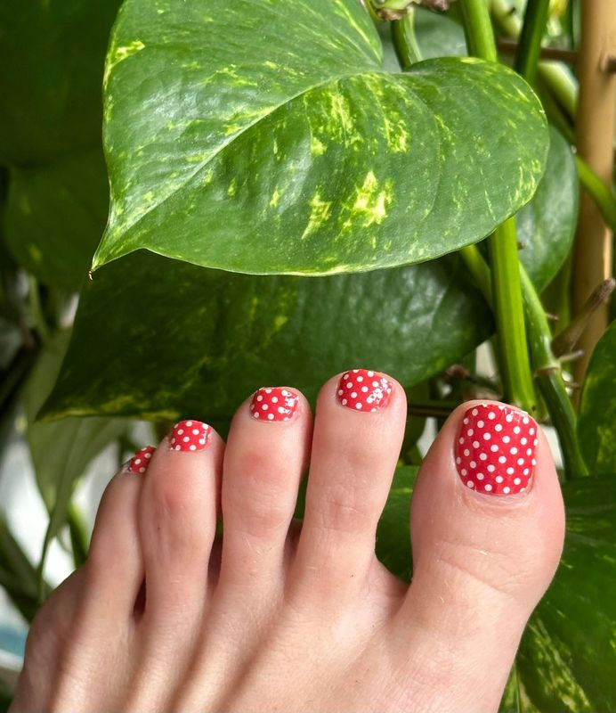 Red Dots, 16er-Fussfolie