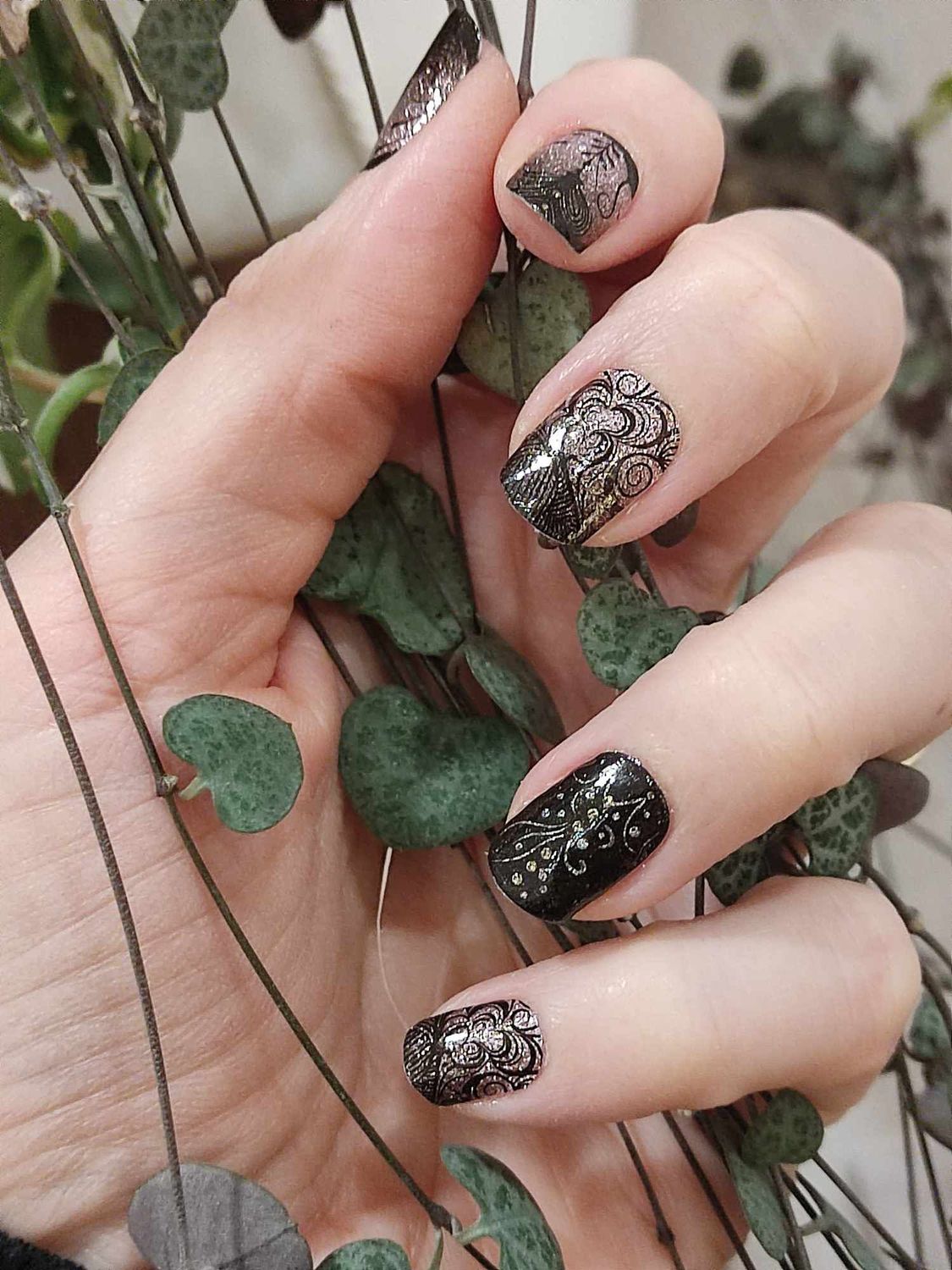 Rhythm of the Night, 16er-Nagelfolie Magic Nail Wraps Exklusivdesign