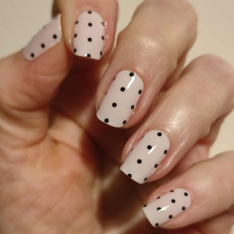 Mouches, 16-er Nagelfolie Magic Nail Wraps Mouches, 16-er Nagelfolie Magic Nail Wraps