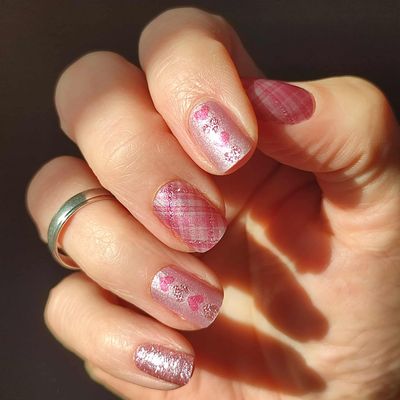 Herzklopfen, Pearl-Shimmer-Finish, 22er-Premium Nagelfolie Magic Nail Wraps
