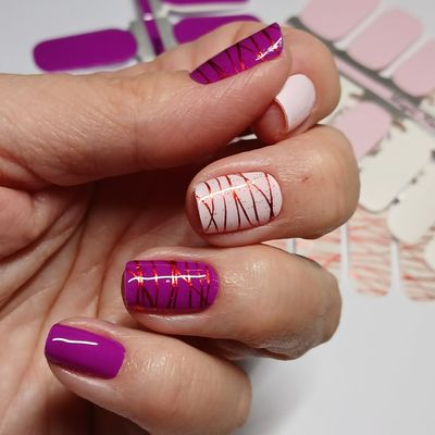 Rock'n' Roll Rosso, Overlay, 16er-Nagelfolie Magic Nail Wraps Exklusivdesign