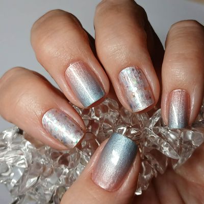 Icy Peachblue, Pearl-Shimmer-Finish, 16-er Nagelfolie Magic Nail Wraps