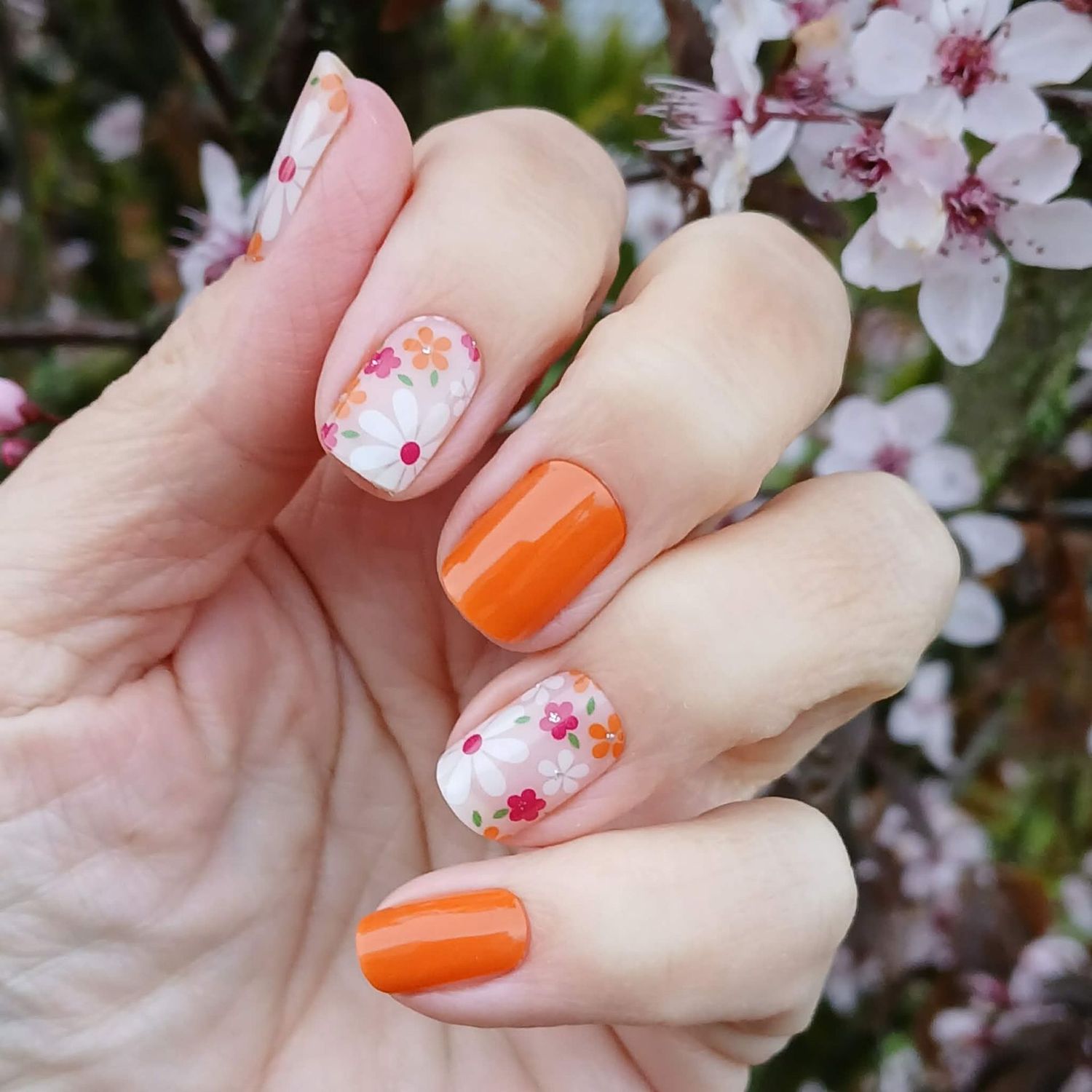 You make me smile, UV-Gel-Folie teilweise auf rosa-semitransp. Base, 20er-Nagelfolie Magic Nail Wraps NG200641