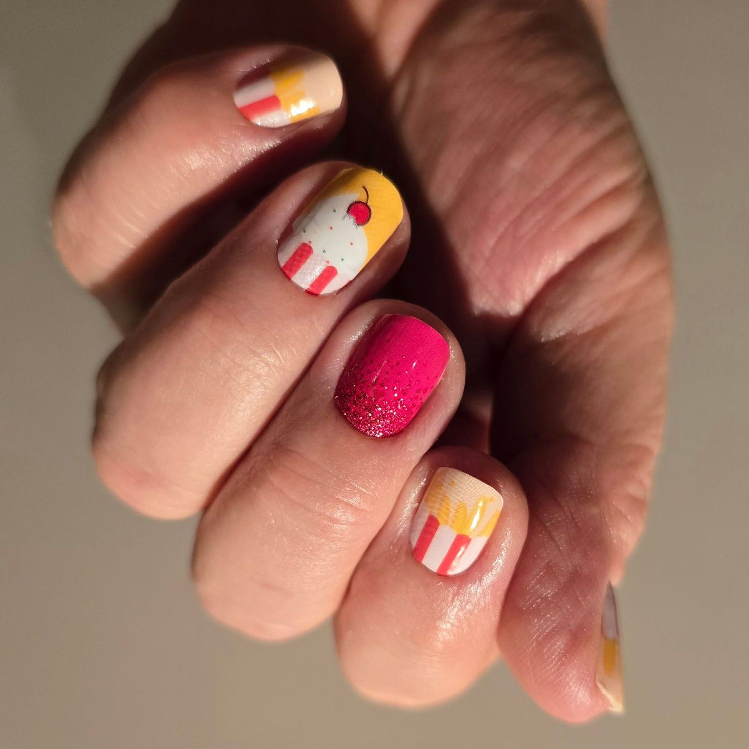 Freibadliebe, 16-er Nagelfolie Magic Nail Wraps