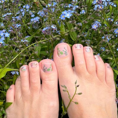 Rosa Wiese, 16er-Fussfolie Magic Nail Wraps Rosa Wiese, 16er-Fussfolie Magic Nail Wraps