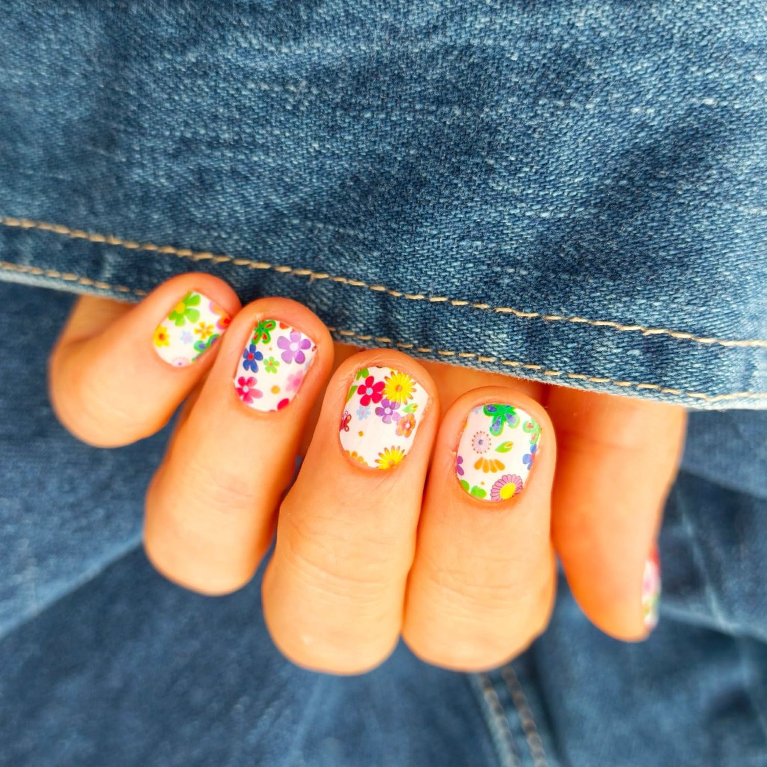 Happy Flowers, 16-er Nagelfolie Magic Nail Wraps Happy Flowers, 16-er Nagelfolie Magic Nail Wraps
