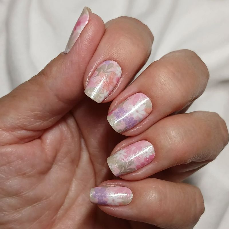 Flower Flair (Mermaid-Finish), 16-er Nagelfolie Magic Nail Wraps Flower Flair (Mermaid-Finish), 16-er Nagelfolie Magic Nail Wraps