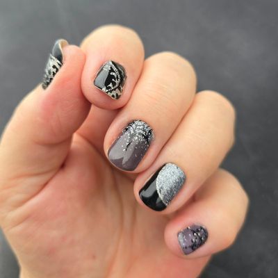 Schwarze Witwe, Overlay, 16er-Nagelfolie Magic Nail Wraps Exklusivdesign Schwarze Witwe, Overlay, 16er-Nagelfolie Magic Nail Wraps Exklusivdesign