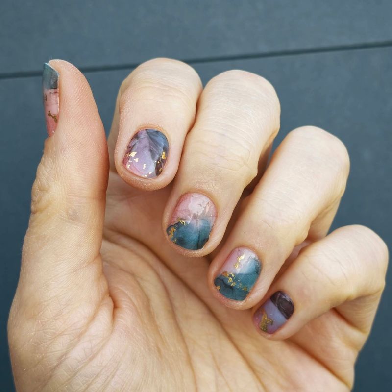 Mystic Waters, leicht semitransp., 16-er Nagelfolie Magic Nail Wraps Mystic Waters, leicht semitransp., 16-er Nagelfolie Magic Nail Wraps