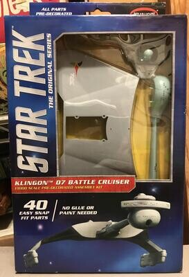 Polar Lights - Star Trek Klingon D7 Battle Cruiser 1/1000 scale pre-decorated