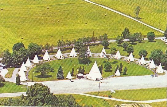 Wigwam Village #2 - chrome postcard, Cave City Kentucky - UNUSED NEAR MINT