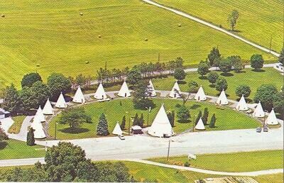 Wigwam Village #2 - chrome postcard, Cave City Kentucky - UNUSED NEAR MINT
