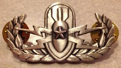 United States Army Senior Explosive Ordance Disposal Badge, silver oxidized