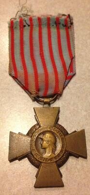 France - Combat Cross / Croix du Combattant - WWI original decoration/medal