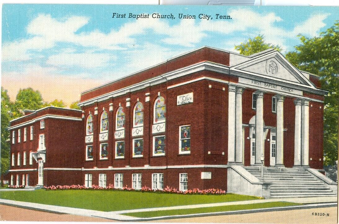 1946 First Baptist Church, Union City, Tenn. - Curt Teich Postcard