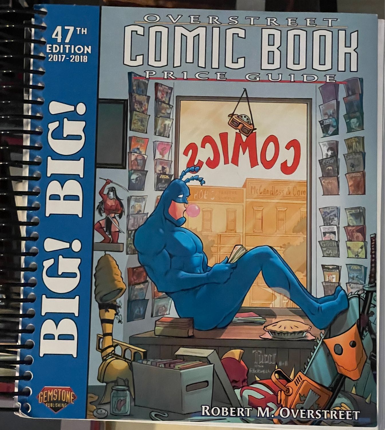 Overstreet Comic Book Price Guide 47th Edition - giant print