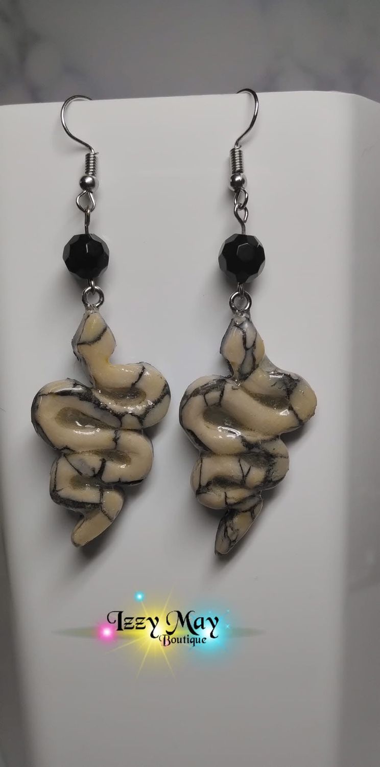 Cream and Black Clay Agate