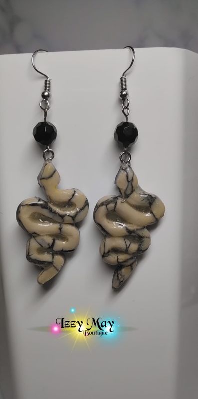 Cream and Black Clay Agate
