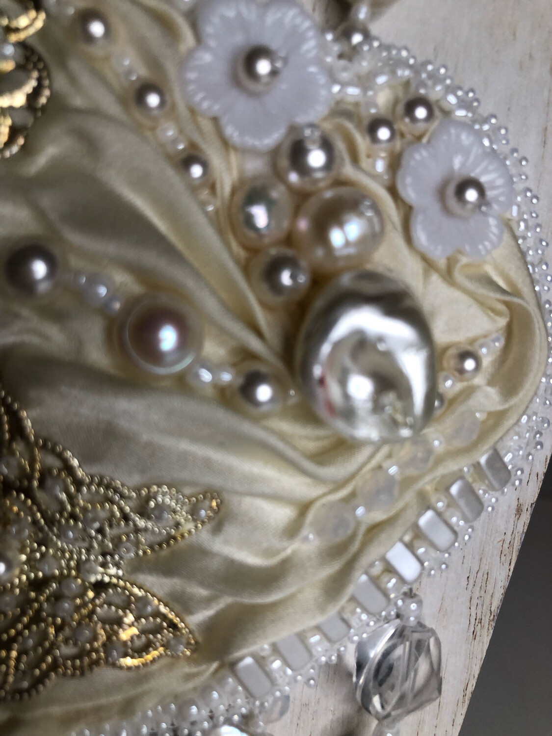 Crystals And Pearls Ivory Shibori Ribbon Necklace