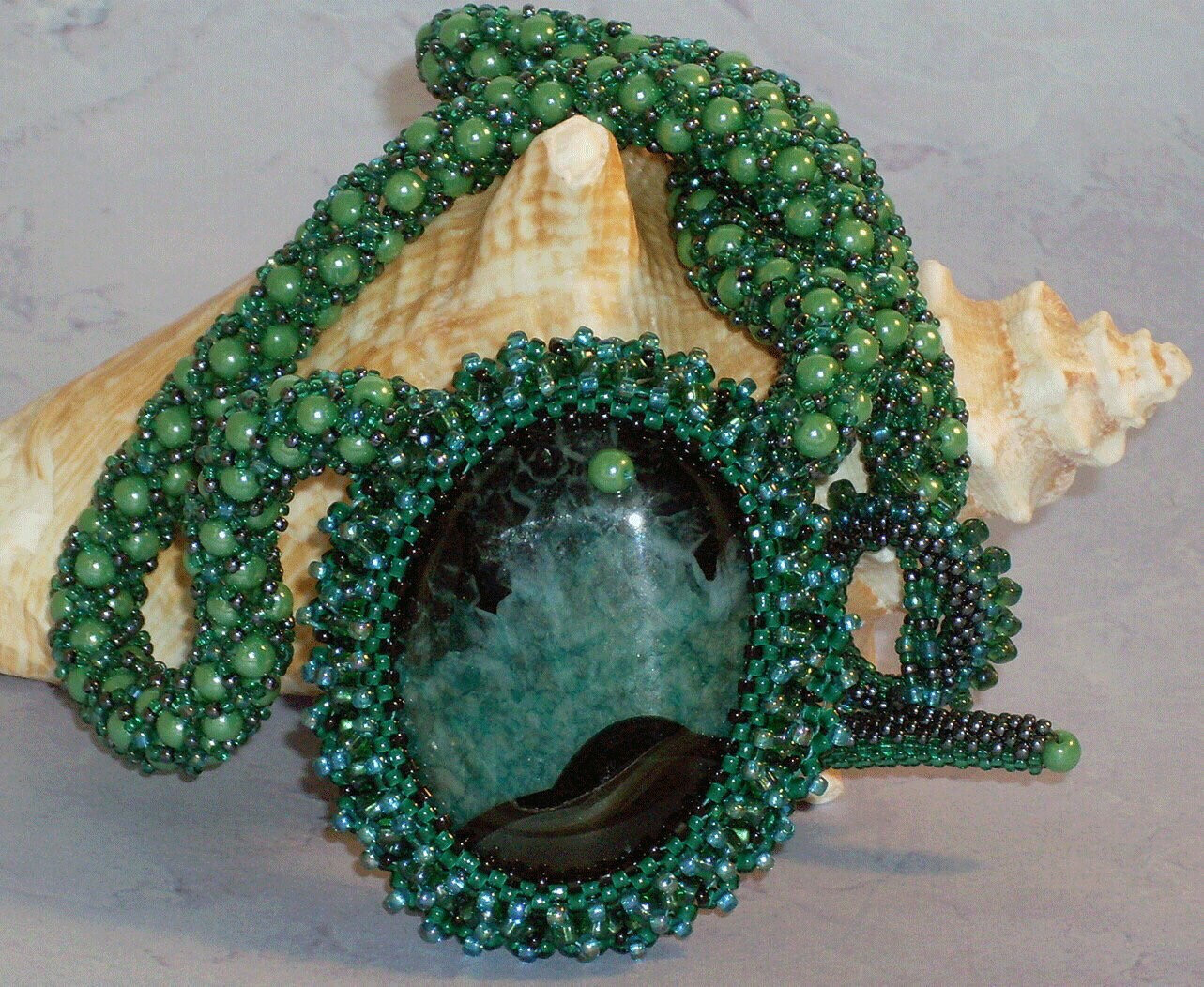 Casual Green Agate Druzy Geode Bead Embroidery Pendant