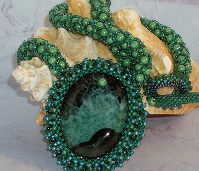 Casual Green Agate Druzy Geode Bead Embroidery Pendant