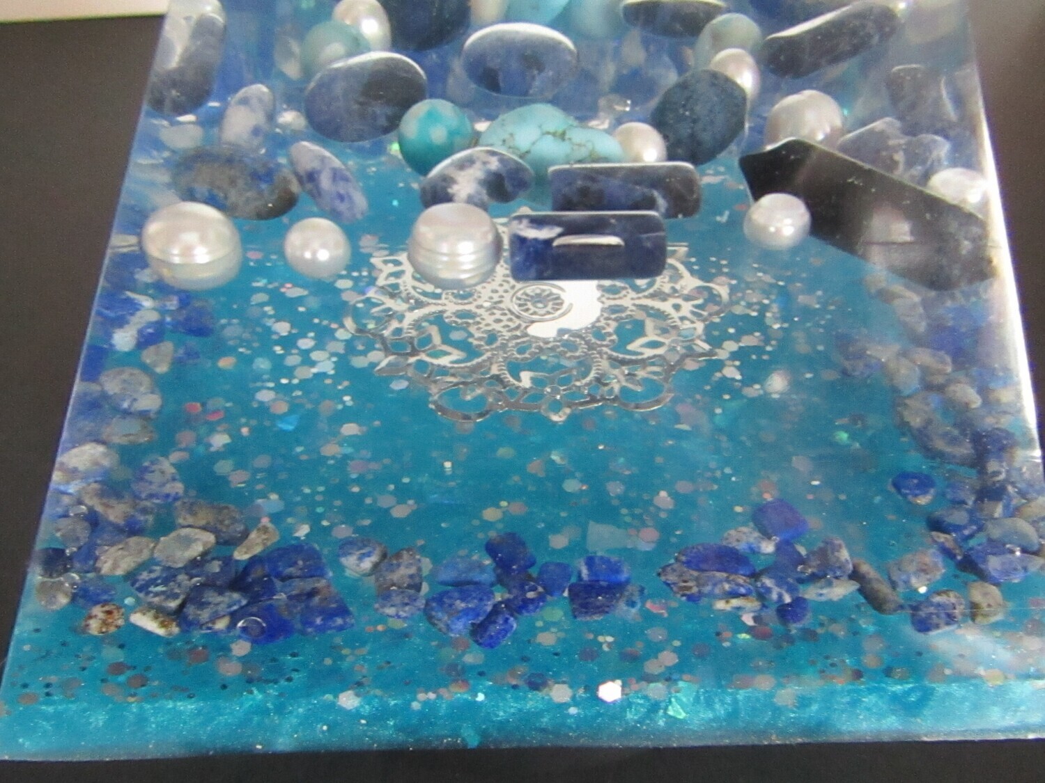 Blue Soldalite And Pearls Pyramid