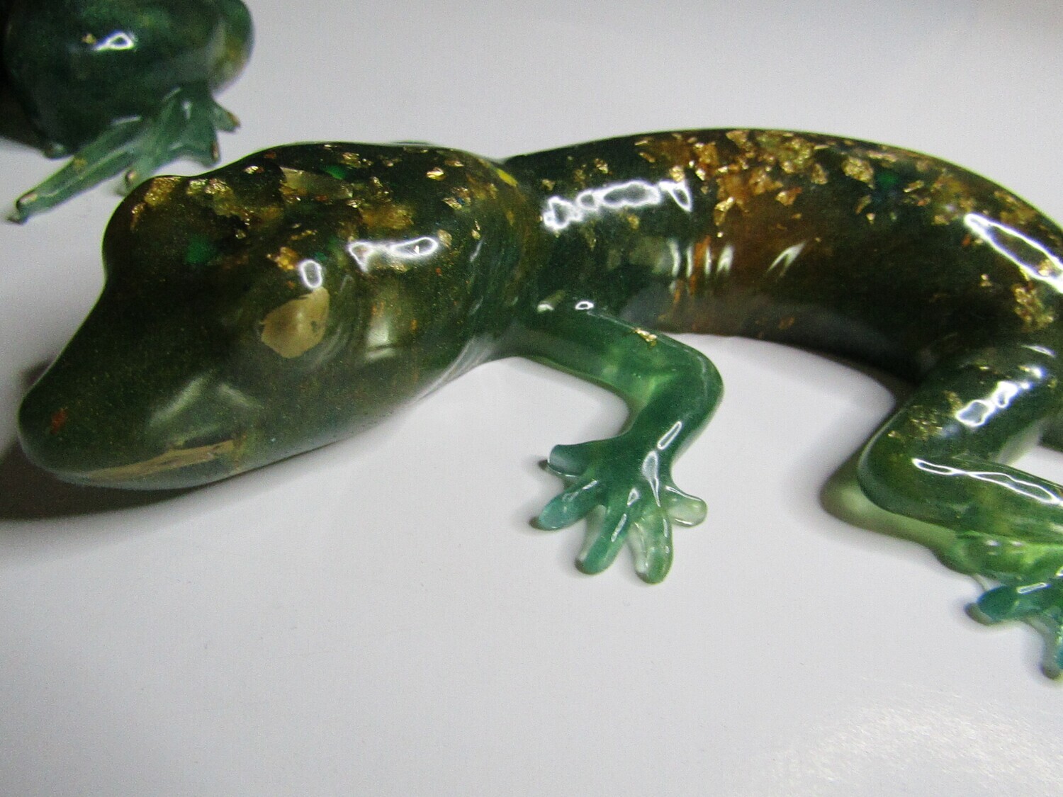 Golden Flake Green Frog and Lizard Resin set