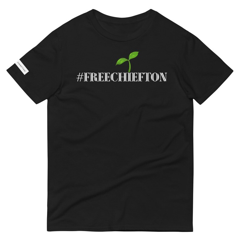 #FREECHIEFTON TEE