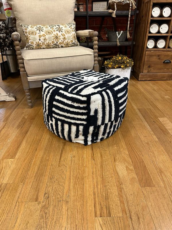 Toby Pouf