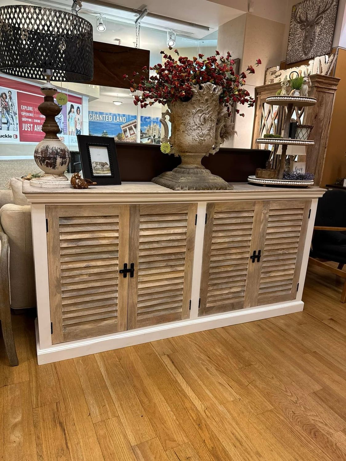 Shutter Console - 4 Door