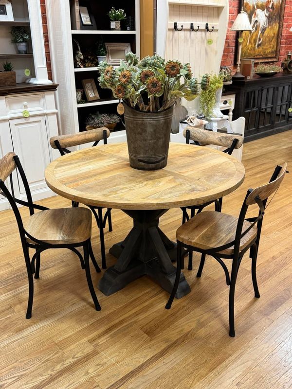 Modern Round Farm Table Set