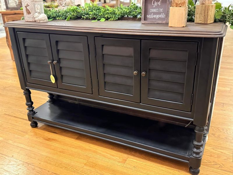 Poppy Shutter Console - 4 Door