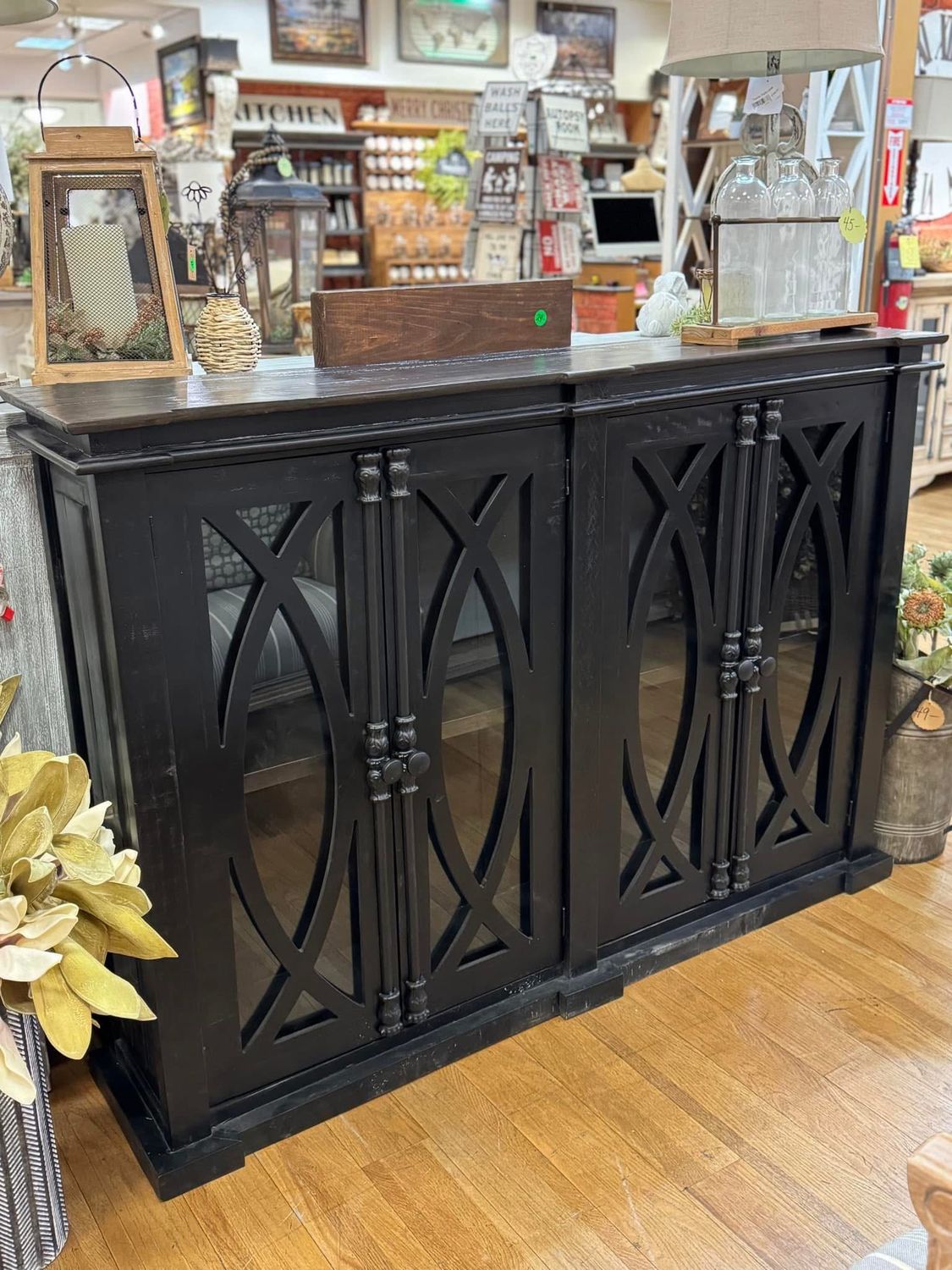 Sandrine Fish Console