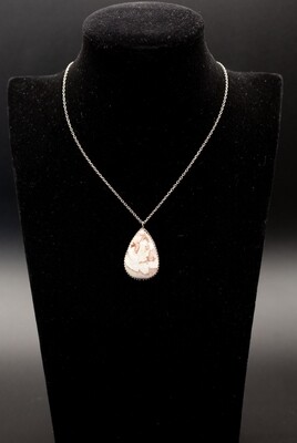Scolecite blanche et saumon