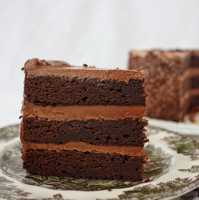 3 layer 9" Round Specialty Cake