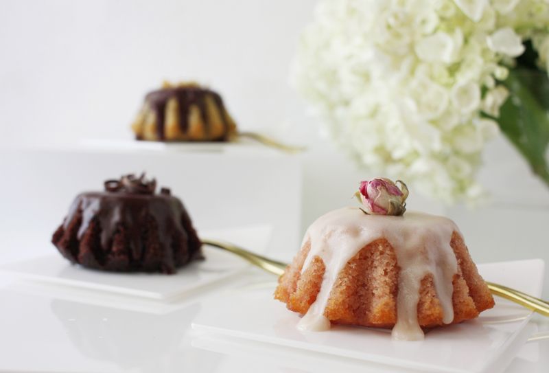 Party Mini Bundt Cakes (Set of 12)