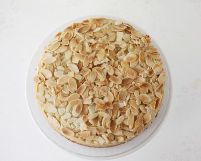 8" Shareable Cake