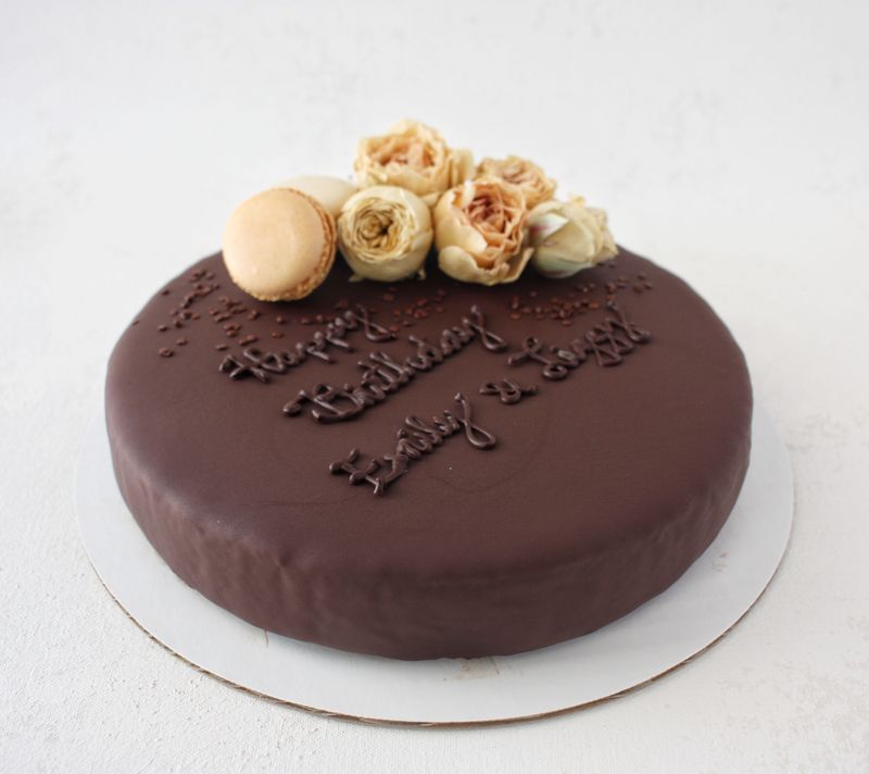 1 layer ​9" Round Chocolate Olive Oil Cake
