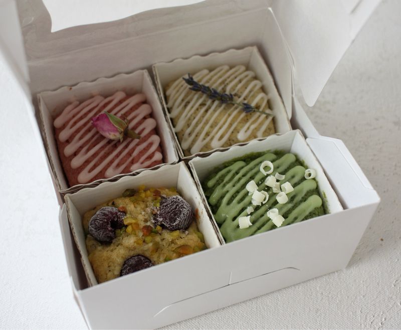 Box of 4 Mini Tea Cakes