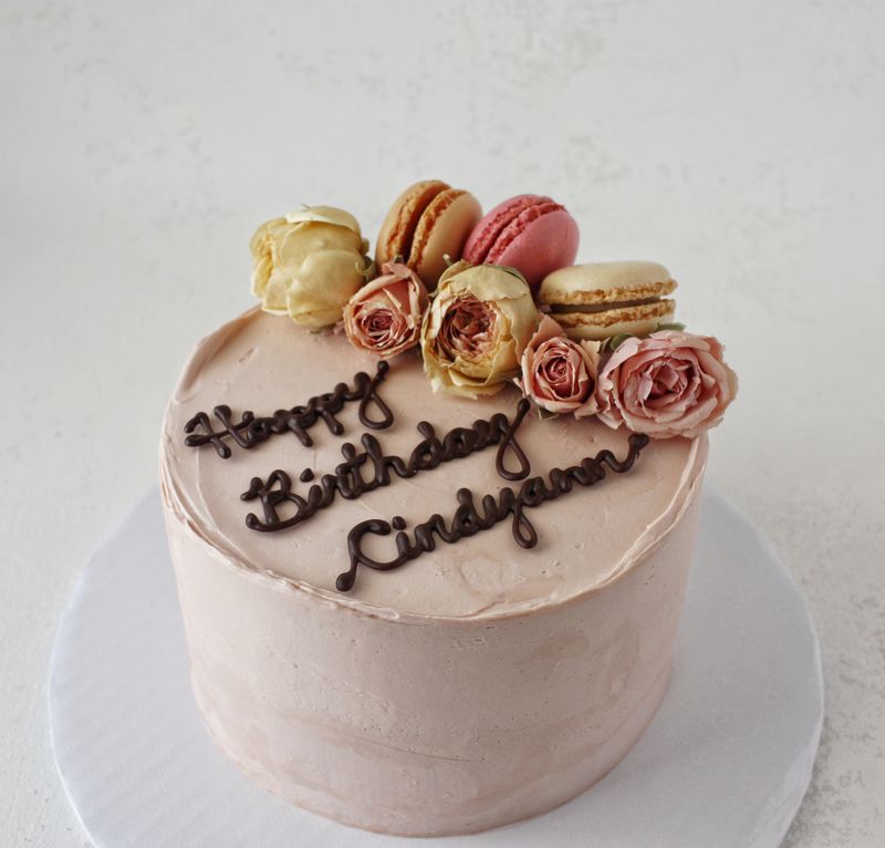 3 layer 6" Round Signature Cakes