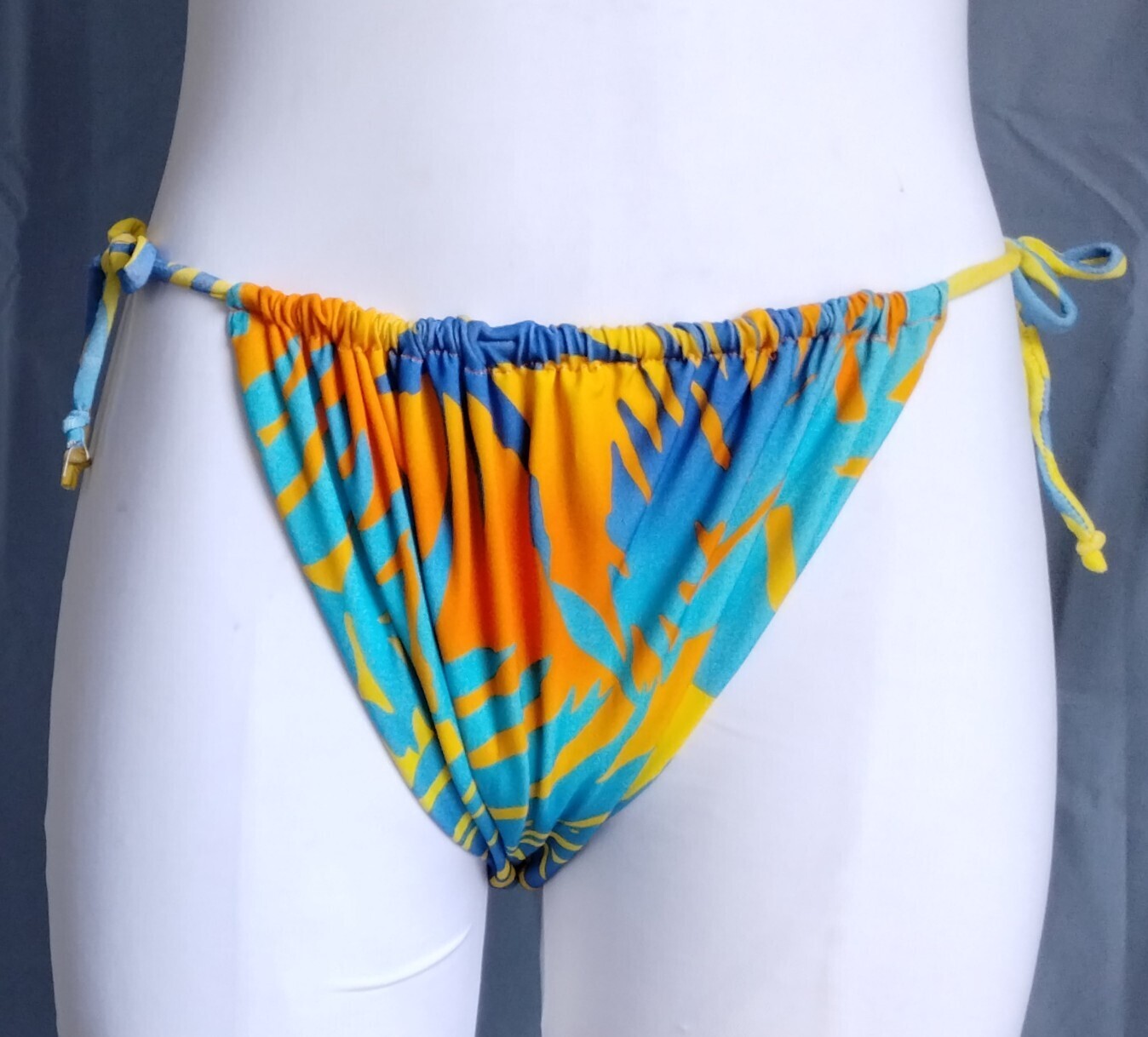 BIKINI BOTTOM